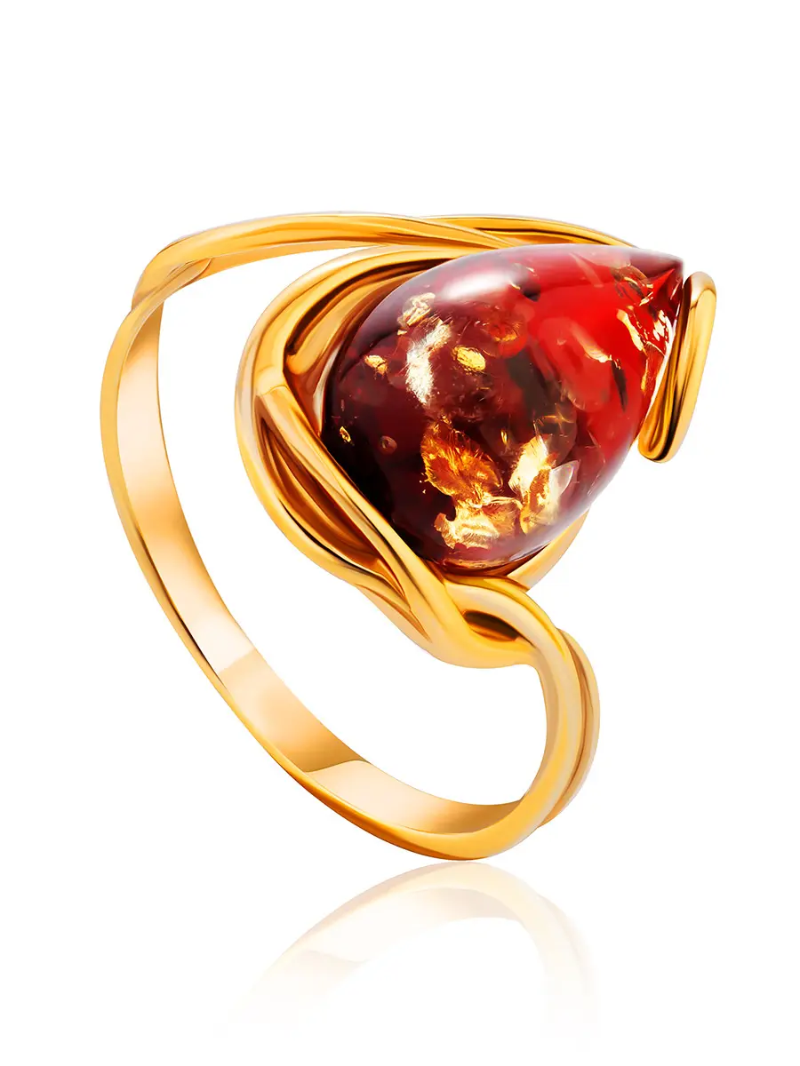 картинка Изящное кольцо «Анбарин» из позолоченного серебра и янтаря красного цвета в онлайн магазине