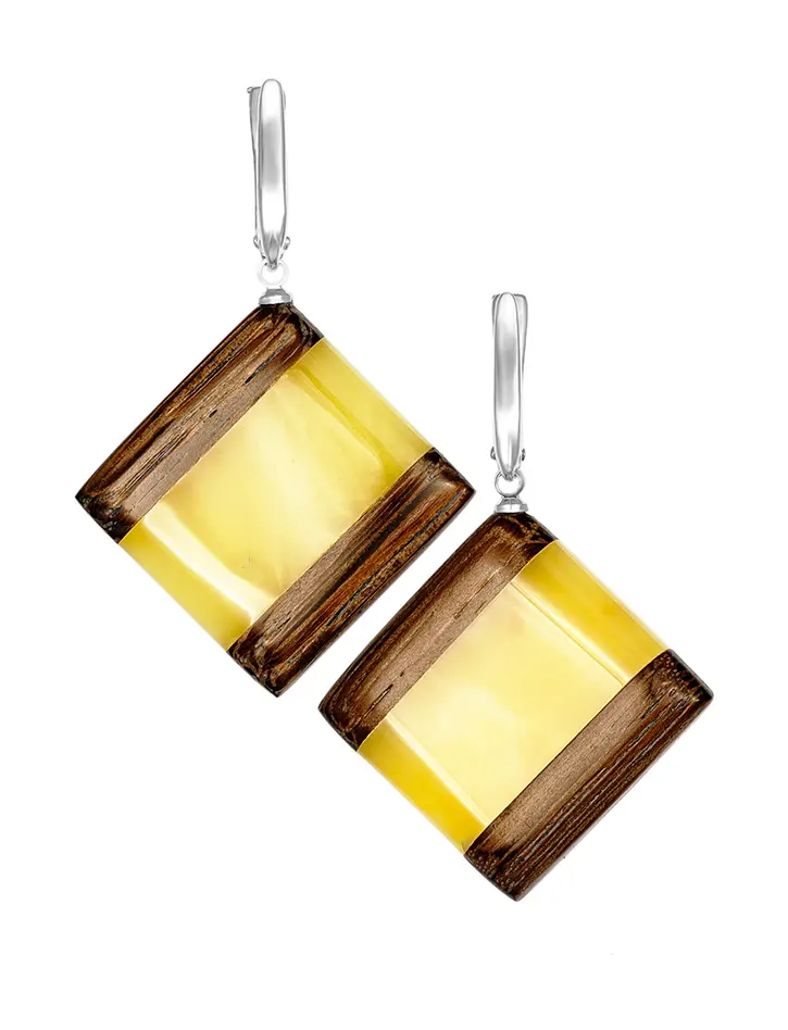 картинка Эффектные квадратные серьги из янтаря и дерева «Индонезия» в онлайн магазине