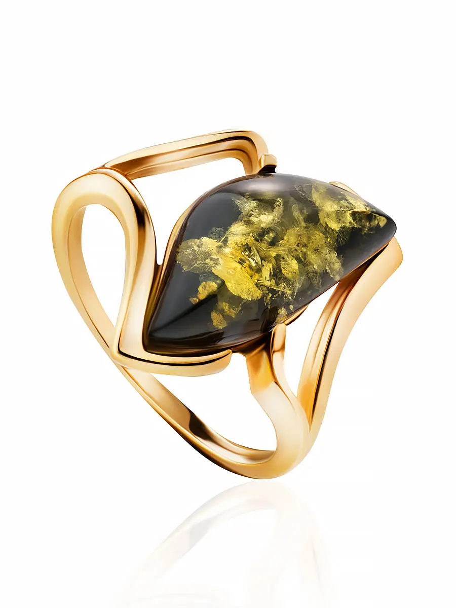 картинка Оригинальное асимметричное кольцо из янтаря в позолоченном серебре «Веста» в онлайн магазине