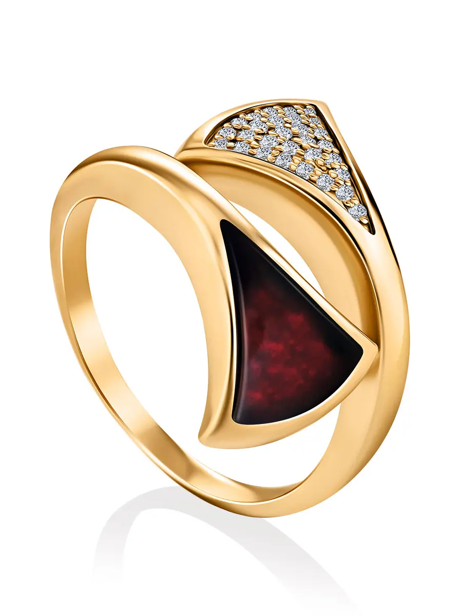 картинка Роскошное кольцо из позолоченного серебра с янтарём и фианитами «Рим» в онлайн магазине