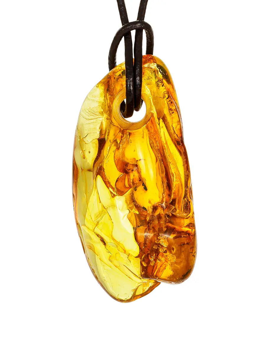 картинка Фигурный кулон из цельного золотистого янтаря в онлайн магазине
