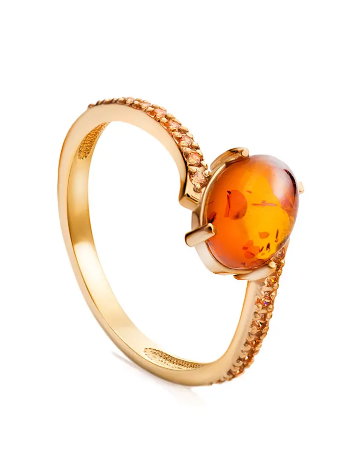 картинка Изящное золотое кольцо «Ренессанс» с янтарём коньячного цвета в онлайн магазине