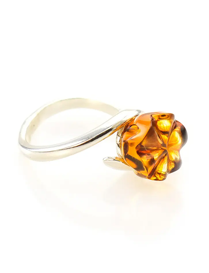 картинка Изящное кольцо из серебра с натуральным балтийским янтарём коньячного цвета «Тюльпан» в онлайн магазине