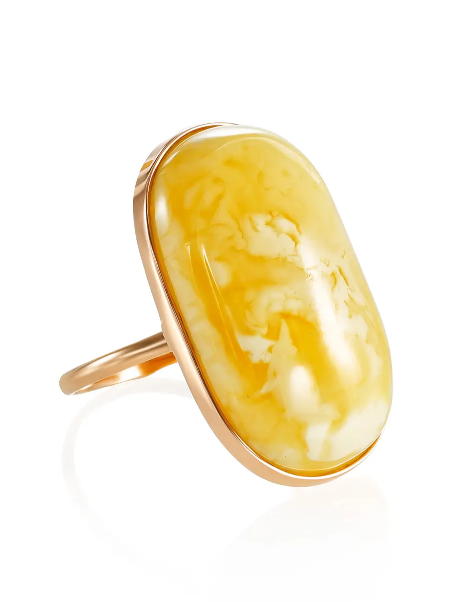 картинка Кольцо классической формы из золота и натурального янтаря в онлайн магазине