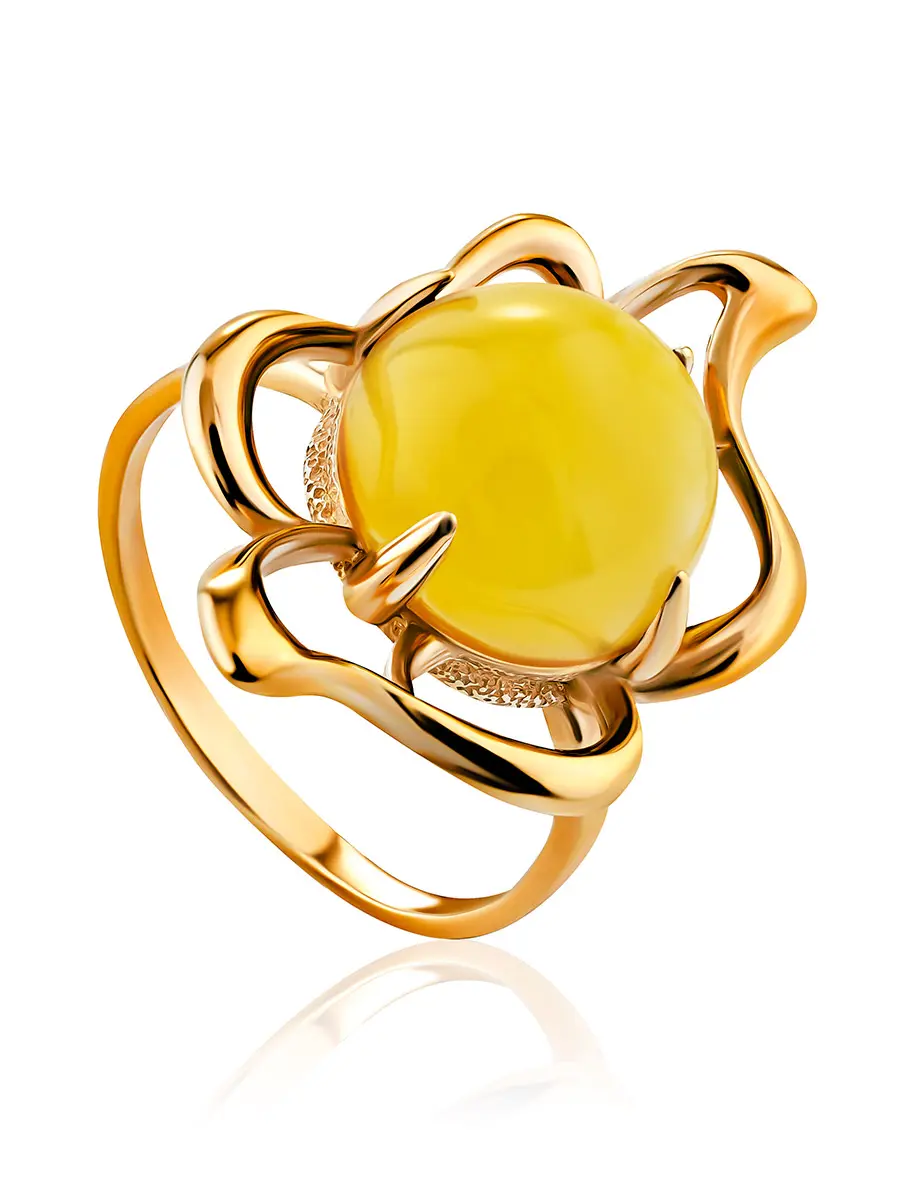 картинка Ажурное кольцо из позолоченного серебра с медовым янтарём «Юнона» в онлайн магазине