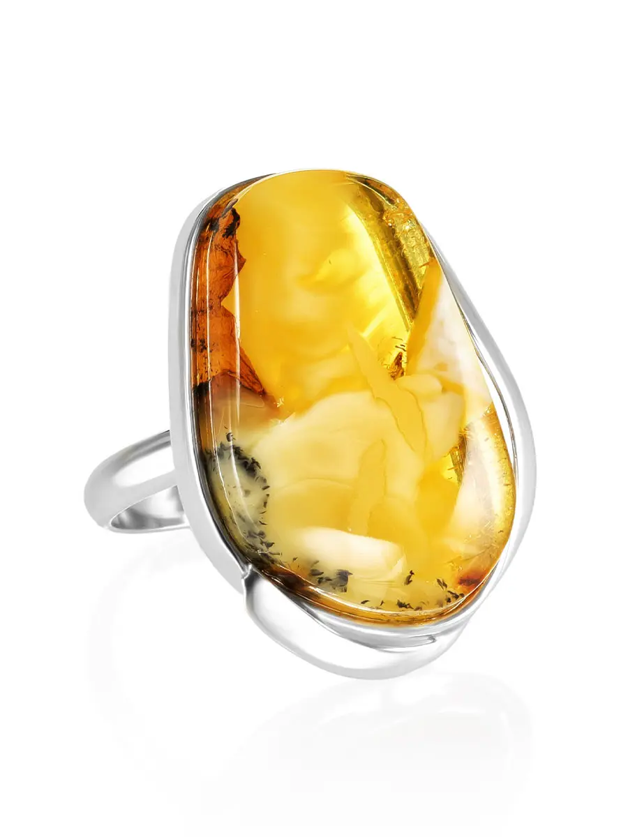 картинка Серебряное кольцо с крупной вставкой из натурального текстурного янтаря «Лагуна» в онлайн магазине