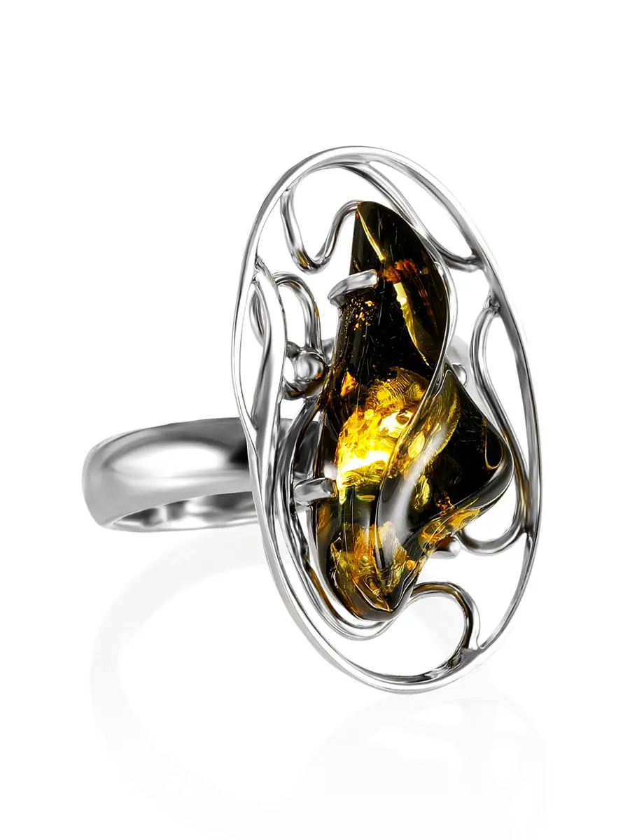 картинка Небольшое нарядное кольцо из серебра с вставкой из янтаря зеленого цвета «Версаль» в онлайн магазине
