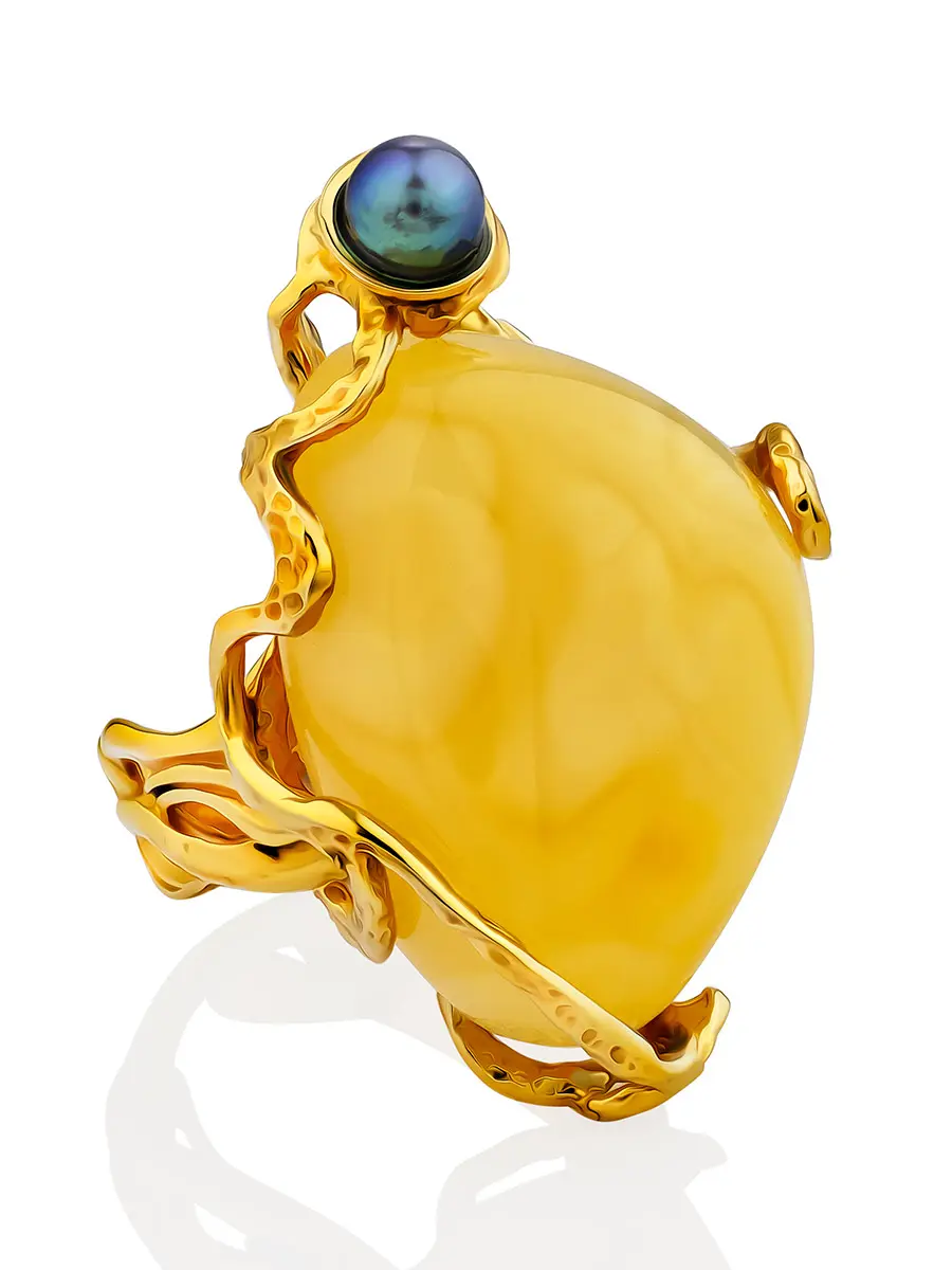 картинка Эффектное кольцо из натурального янтаря в позолоченной оправе «Версаль» в онлайн магазине