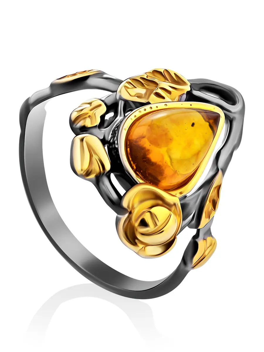 картинка Изысканное кольцо из чернёного серебра с коньячным янтарём «Лиора» в онлайн магазине