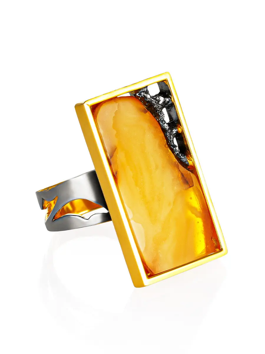 картинка Уникальное кольцо «Модерн» из янтаря в онлайн магазине