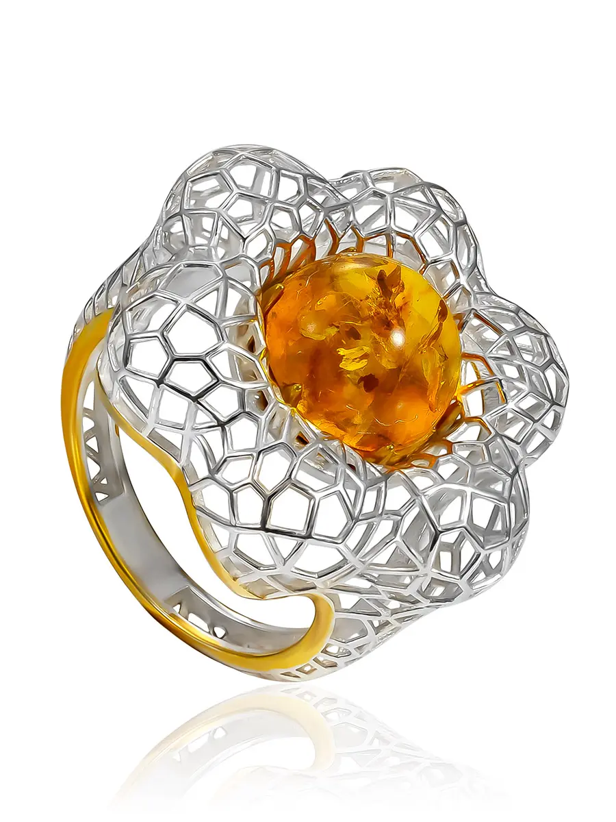 картинка Ажурное кольцо в цветочном дизайне «Физалис» с натуральным янтарём в онлайн магазине