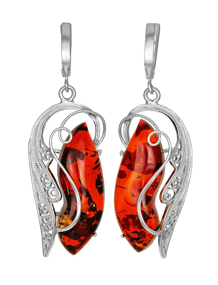 картинка Крупные нарядные серьги из янтаря красно-коньячного цвета с искорками в серебре «Крылышко» в онлайн магазине