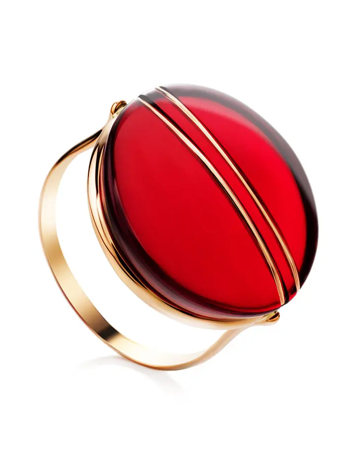 картинка Стильное кольцо «Сангрил» из золота с янтарём красного цвета в онлайн магазине