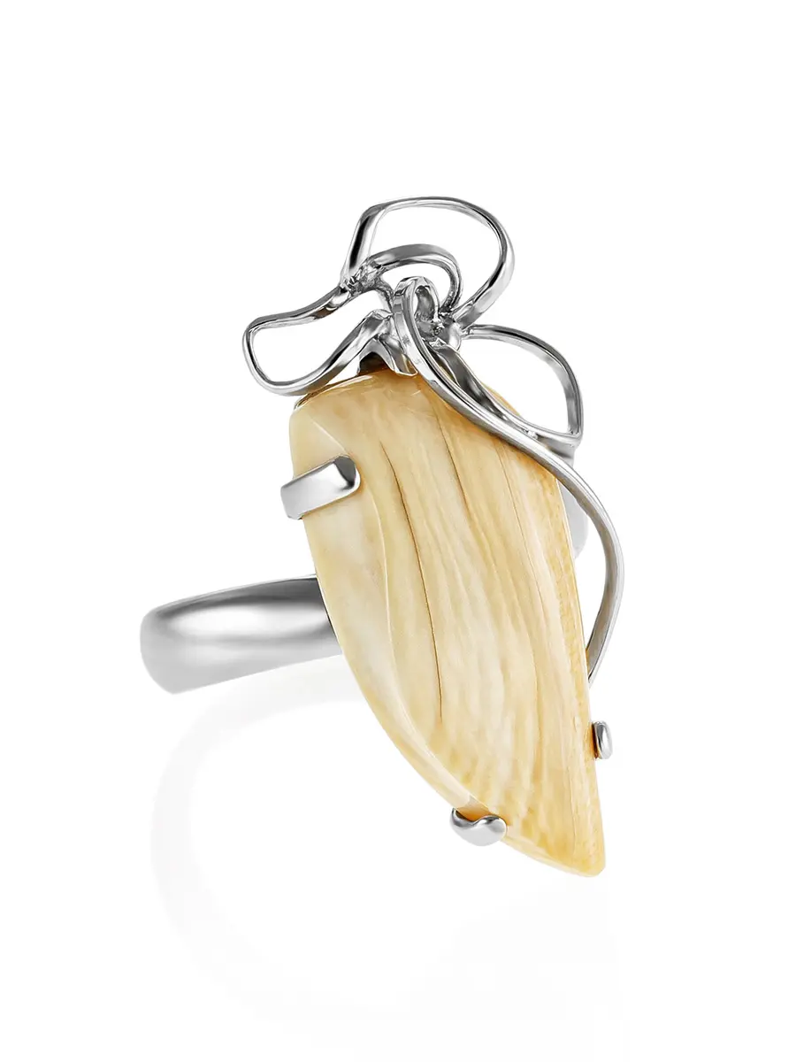 картинка Изящное кольцо «Эра» из серебра и бивня мамонта в онлайн магазине