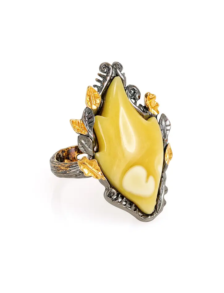 картинка Оригинальное кольцо из серебра с натуральным янтарём медового цвета «Канада» в онлайн магазине