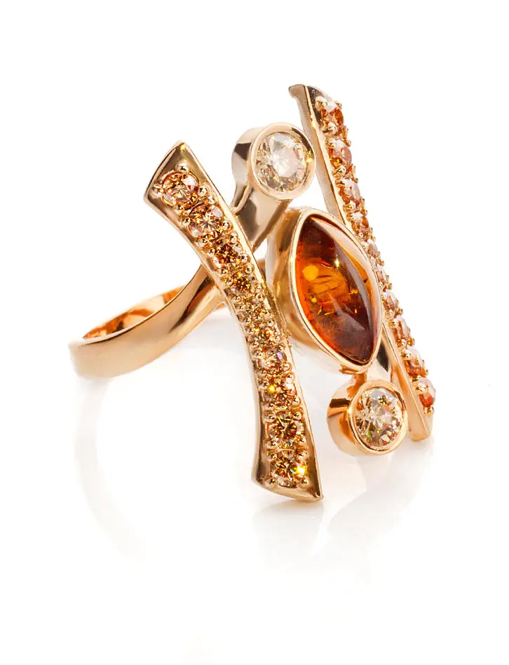 картинка Изысканное кольцо из золота с янтарём и фианитами «Ренессанс» в онлайн магазине