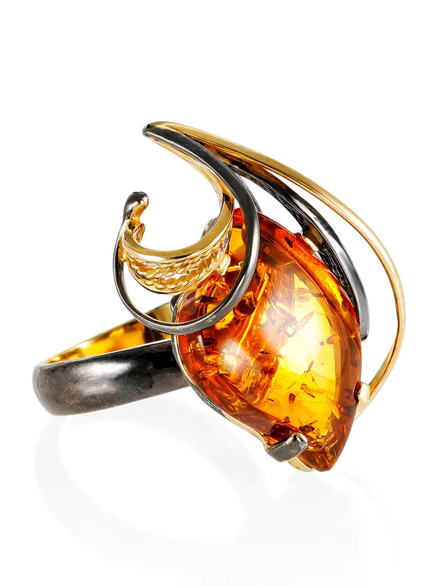 картинка Яркое кольцо из натурального янтаря в серебре с позолотой «Версаль» в онлайн магазине