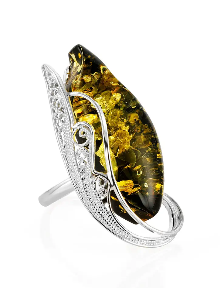 картинка Филигранное серебряное кольцо с натуральным зелёным искрящимся янтарём «Крылышко» в онлайн магазине