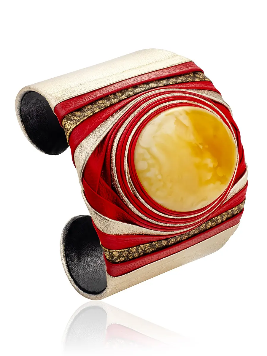 картинка Нарядный кожаный браслет золотого цвета со вставкой из натурального янтаря «Нефертити» в онлайн магазине