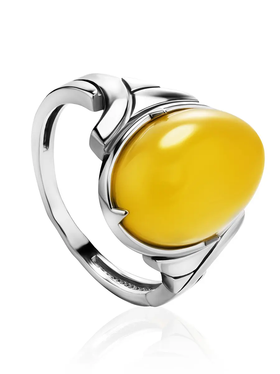 картинка Кольцо из серебра с нежно-медовым янтарём «Люмьер» в онлайн магазине