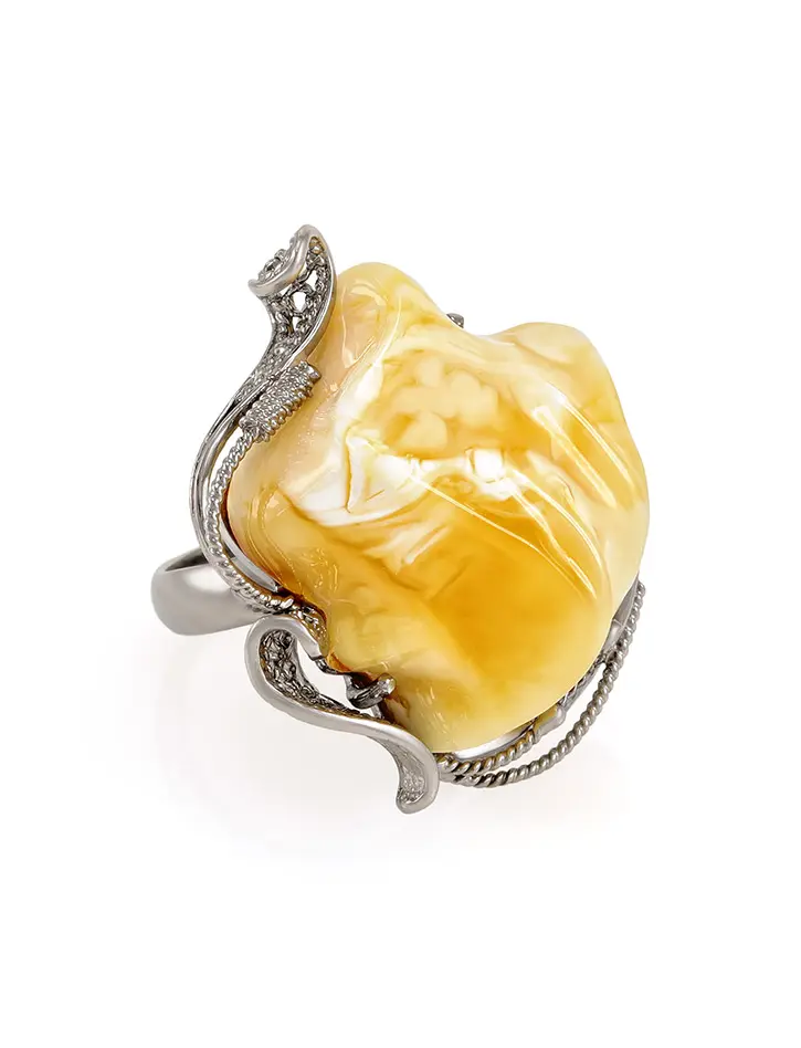 картинка Объёмное кольцо из чернёного серебра с пейзажным янтарём «Филигрань» в онлайн магазине