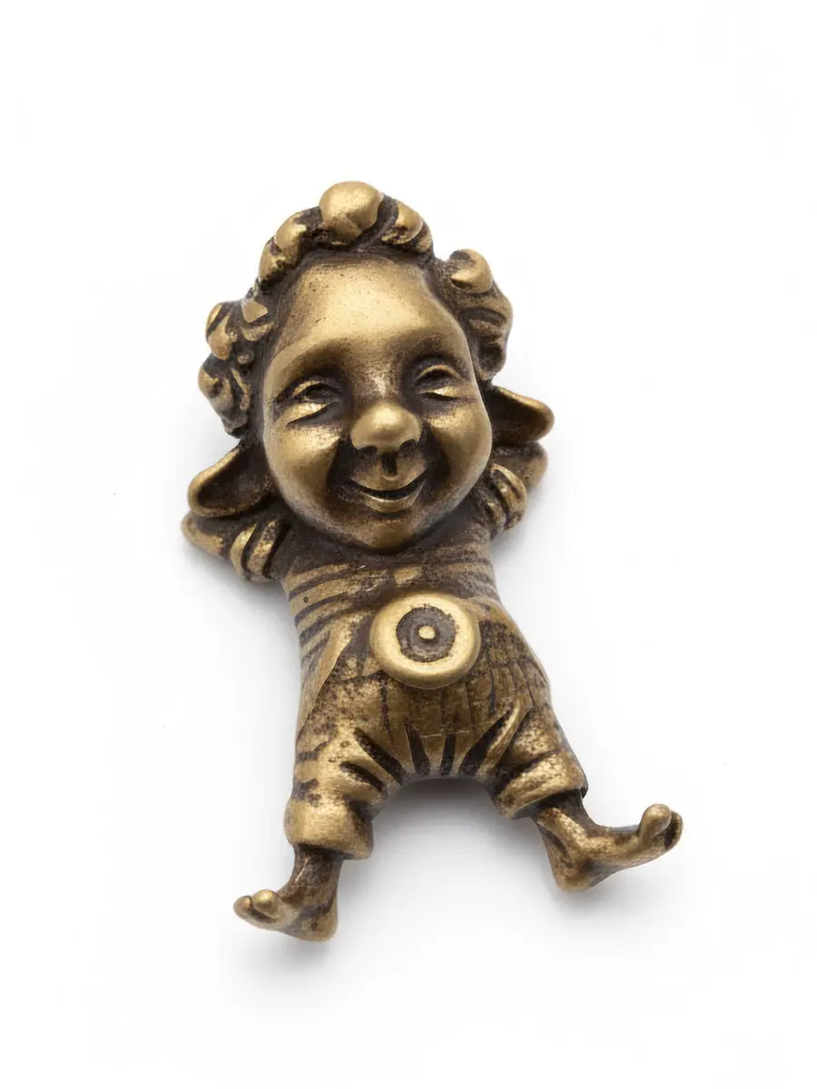 картинка Латунная фигурка из серии «Калининградские Хомлины»: малыш Антошка в онлайн магазине