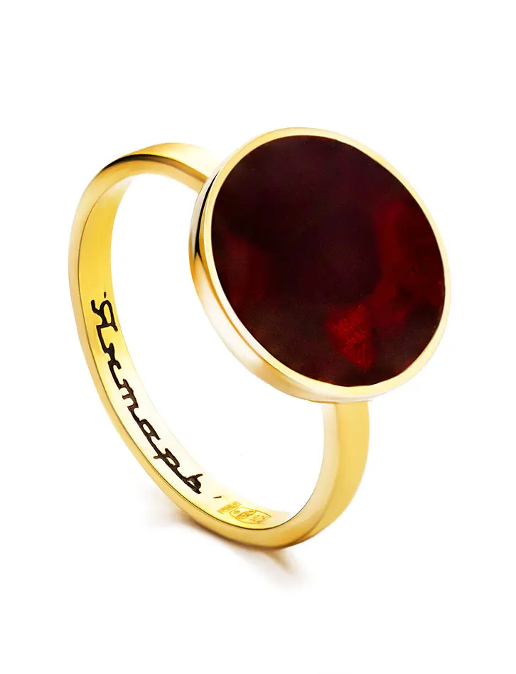 картинка Яркое и стильное кольцо «Монако» Янтарь® с янтарём вишнёвого цвета в онлайн магазине