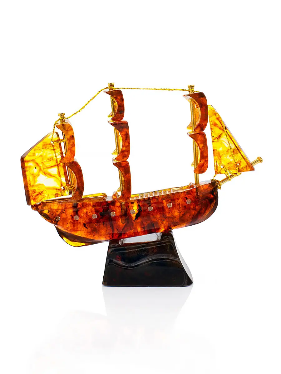 картинка Сувенирный янтарный кораблик в онлайн магазине