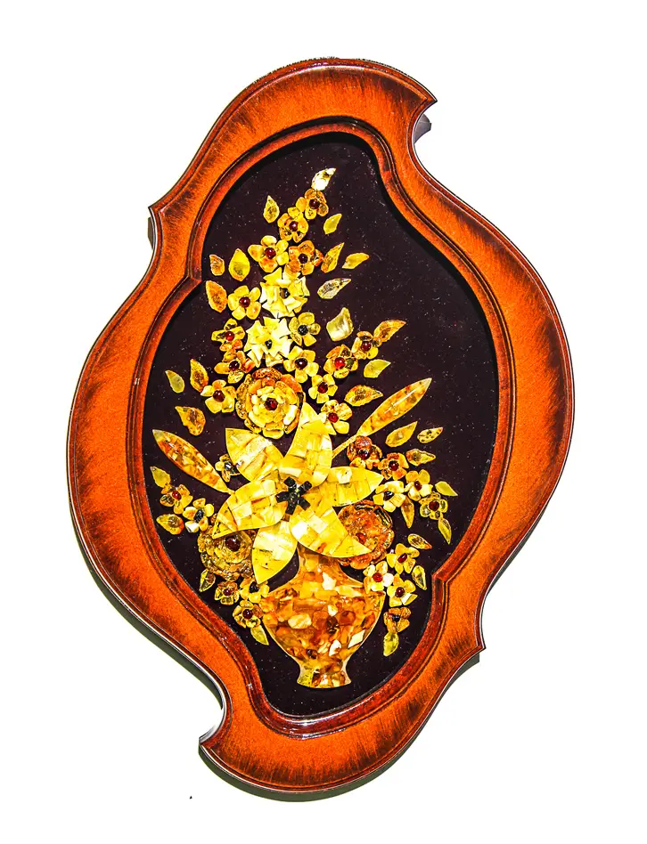 картинка Панно из натурального янтаря на коричневом бархате среднее в онлайн магазине