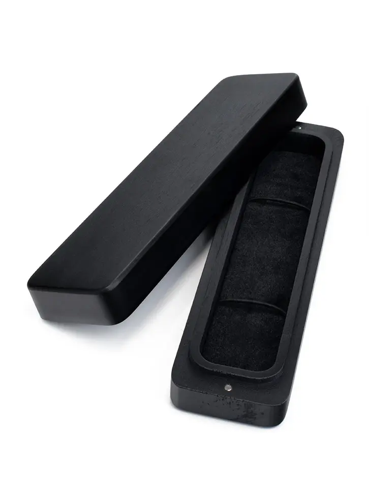 картинка Пенал-шкатулка чёрного цвета из дерева на магнитном замке в онлайн магазине