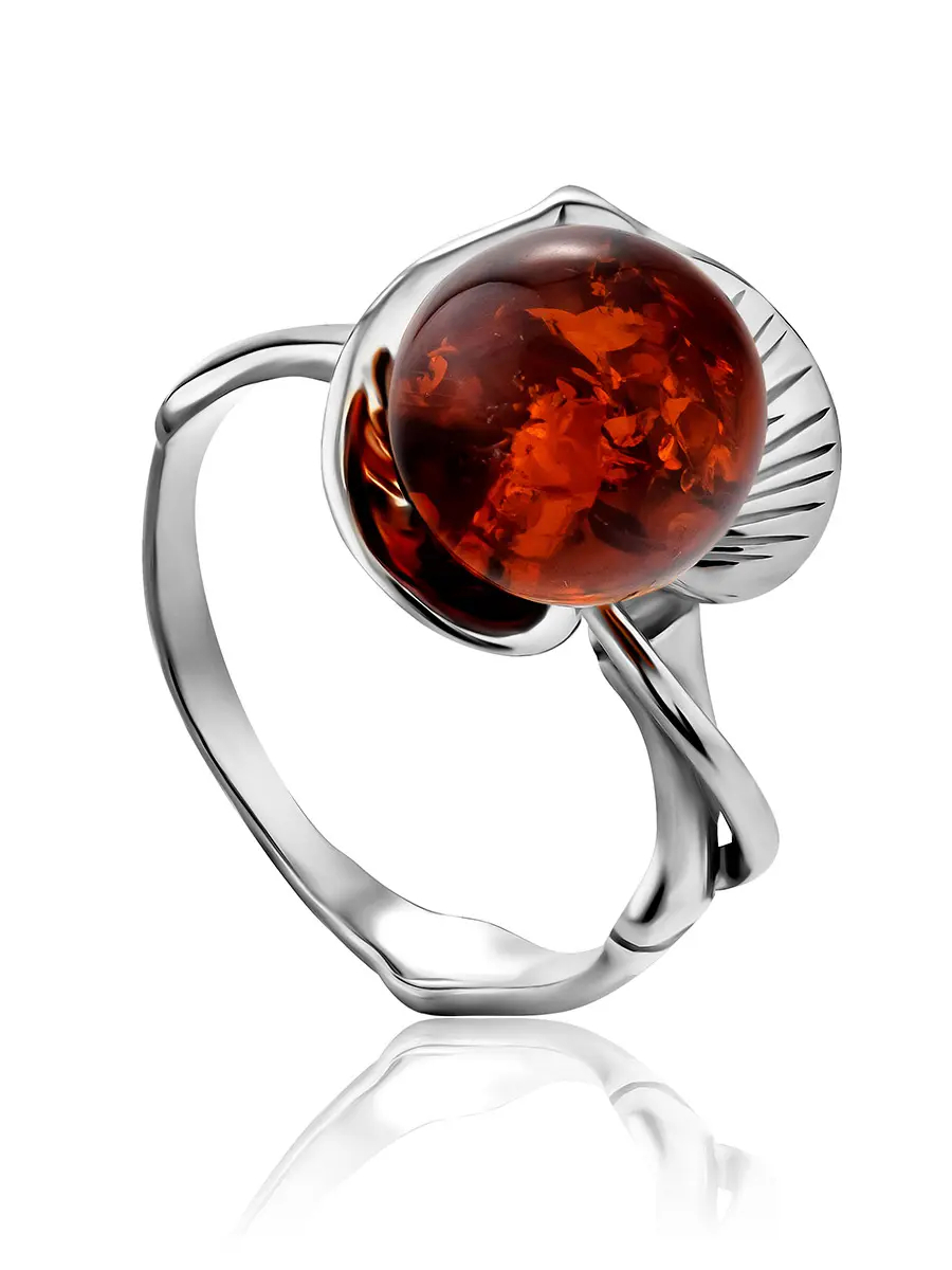 картинка Нежное серебряное кольцо, украшенное коньячным янтарём «Калина» в онлайн магазине