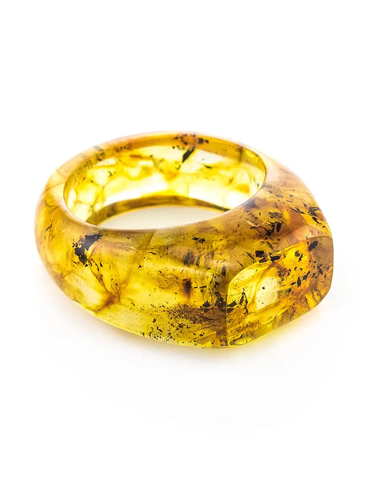 картинка Оригинальное кольцо из натурального формованного янтаря «Везувий» в онлайн магазине