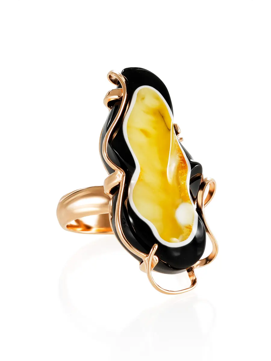 картинка Изящное кольцо из позолоченного серебра и натурального янтаря в оригинальном обрамлении «Пантера» в онлайн магазине