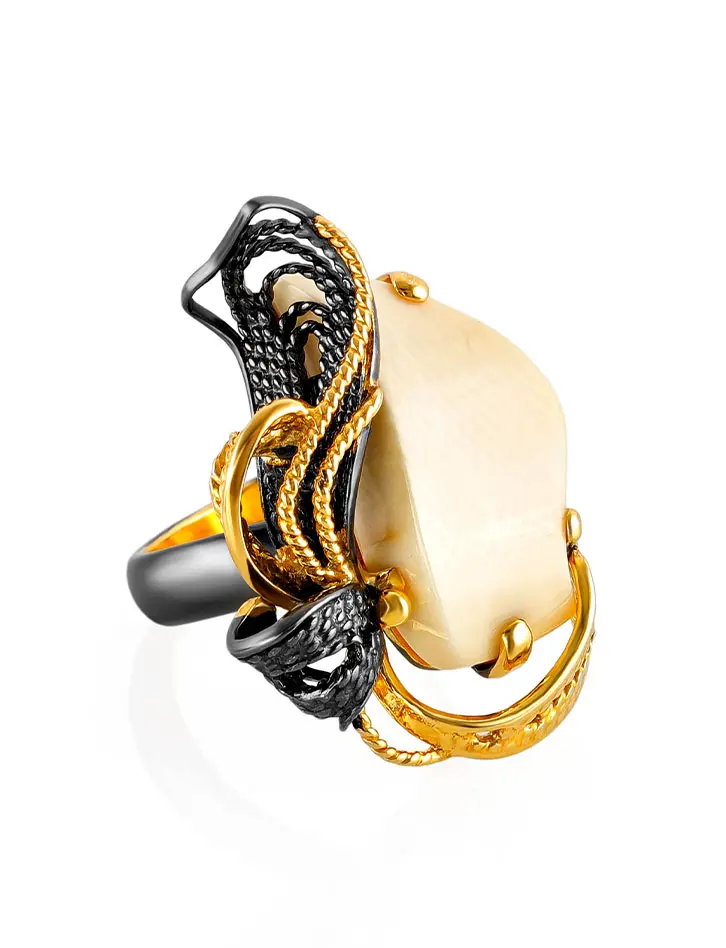 картинка Роскошное кольцо из золочённого серебра с бивнем мамонта «Эра» в онлайн магазине