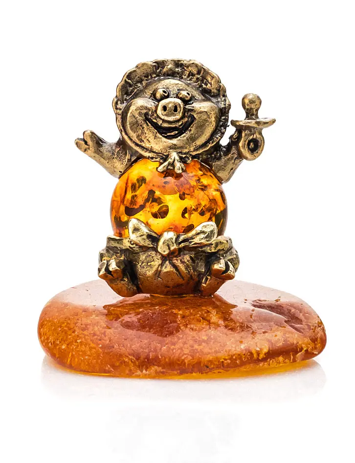 картинка Сувенир из латуни с натуральным янтарём «Пятачок» в онлайн магазине