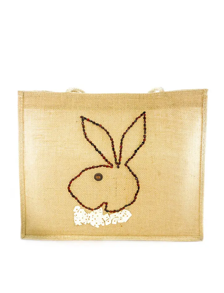 картинка Холщовая сумка-шоппер, украшенная натуральным янтарем и ракушками «Заяц»  в онлайн магазине