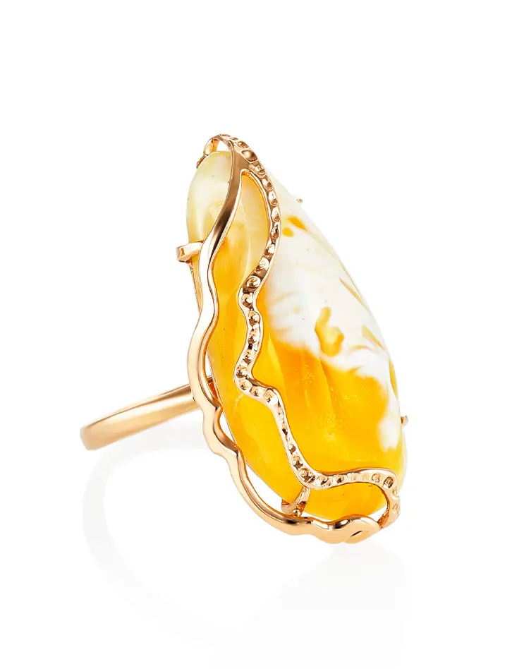 картинка Красивое кольцо из золота с натуральным янтарём медового цвета «Версаль» в онлайн магазине