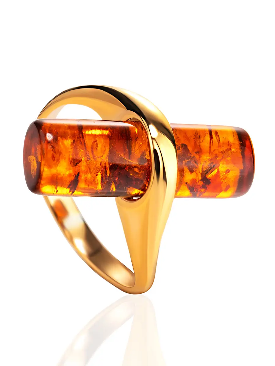 картинка Яркое кольцо из янтаря коньячного цвета «Скандинавия» в онлайн магазине