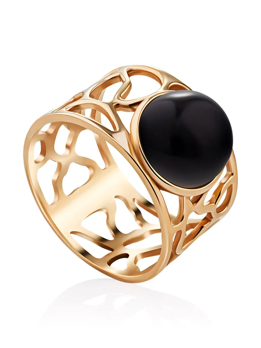 картинка Широкое ажурное кольцо из янтаря тёмно-вишнёвого цвета «Лимбо» в онлайн магазине