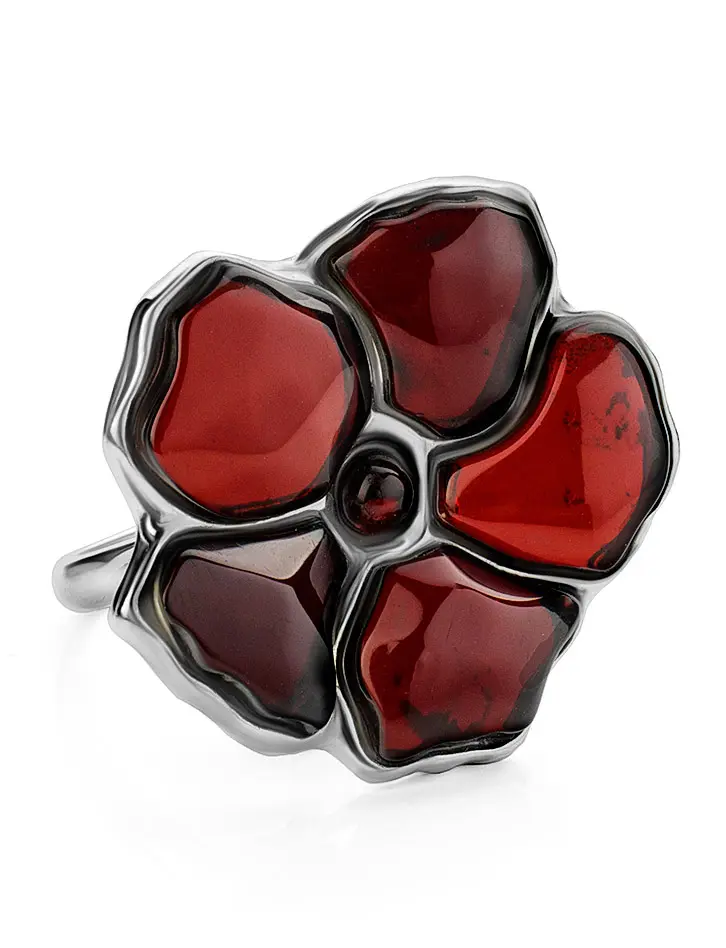 картинка Яркое кольцо из серебра и натурального вишнёвого янтаря «Апрель» в онлайн магазине