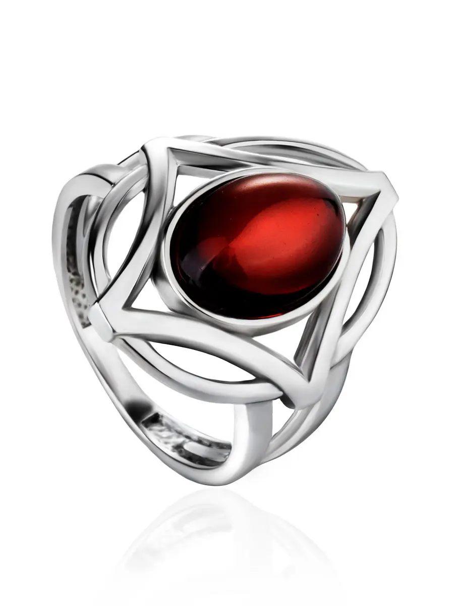 картинка Серебряное кольцо, украшенное натуральным вишнёвым янтарём «Буссоль» в онлайн магазине