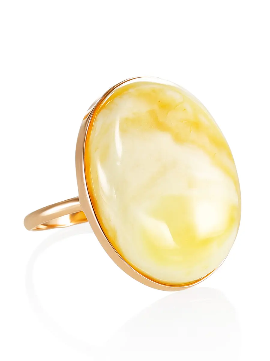 картинка Тонкое изящное кольцо из золота со вставкой из уникального текстурного янтаря в онлайн магазине