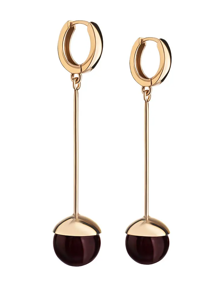 картинка Необычные серьги из тёмно-вишнёвого янтаря и серебра с позолотой «Париж» в онлайн магазине