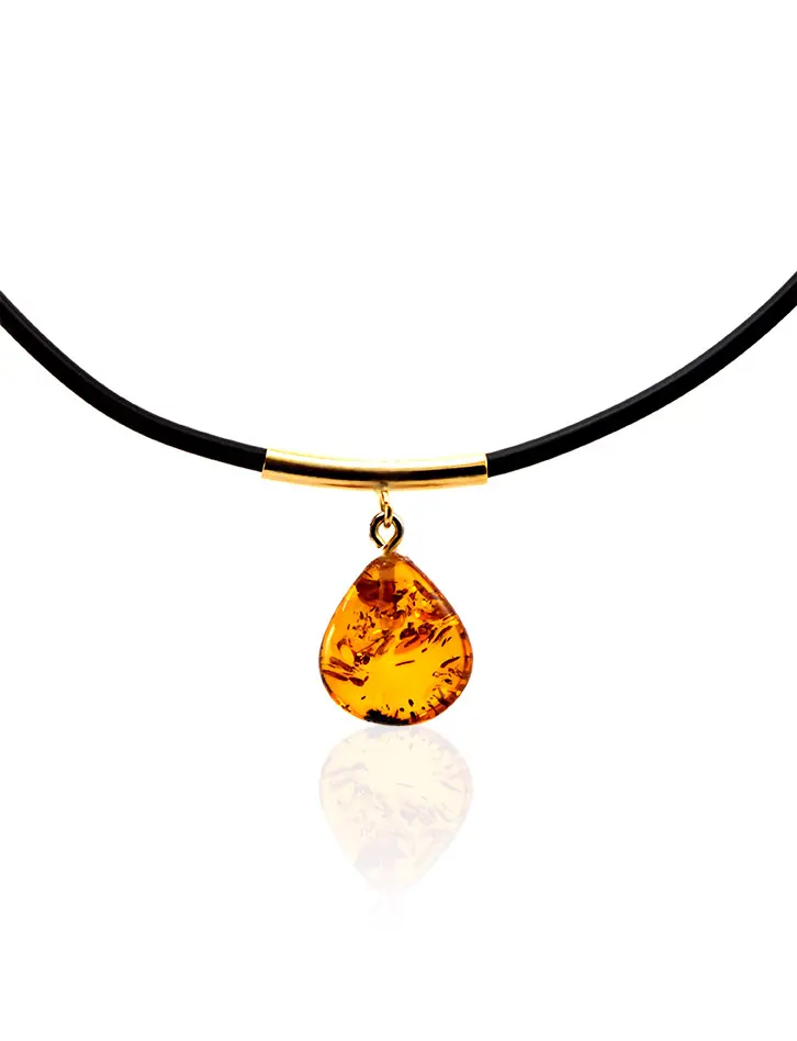 картинка Маленький искрящийся кулон из натурального янтаря коньячного цвета «Эльза» в онлайн магазине