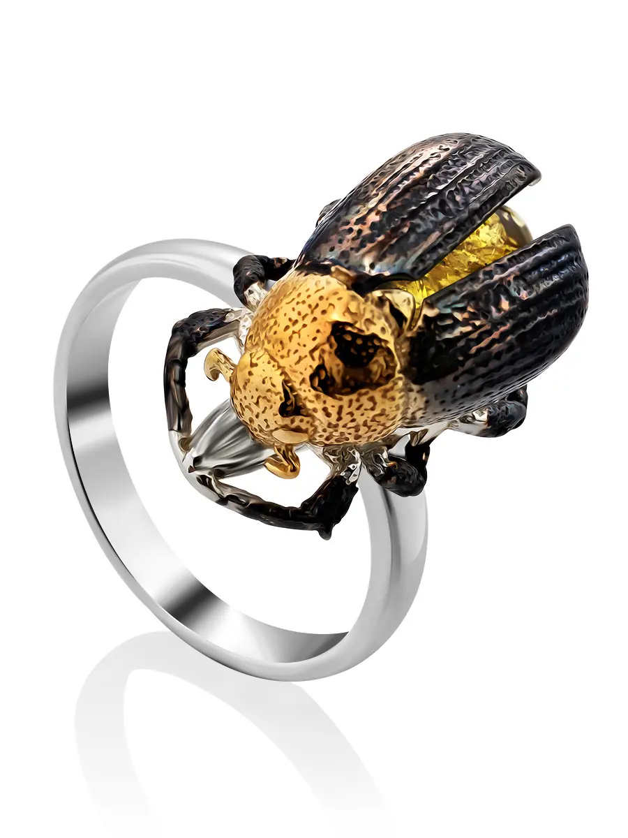 картинка Необычное кольцо из серебра и натурального балтийского янтаря лимонного цвета «Скарабей» в онлайн магазине