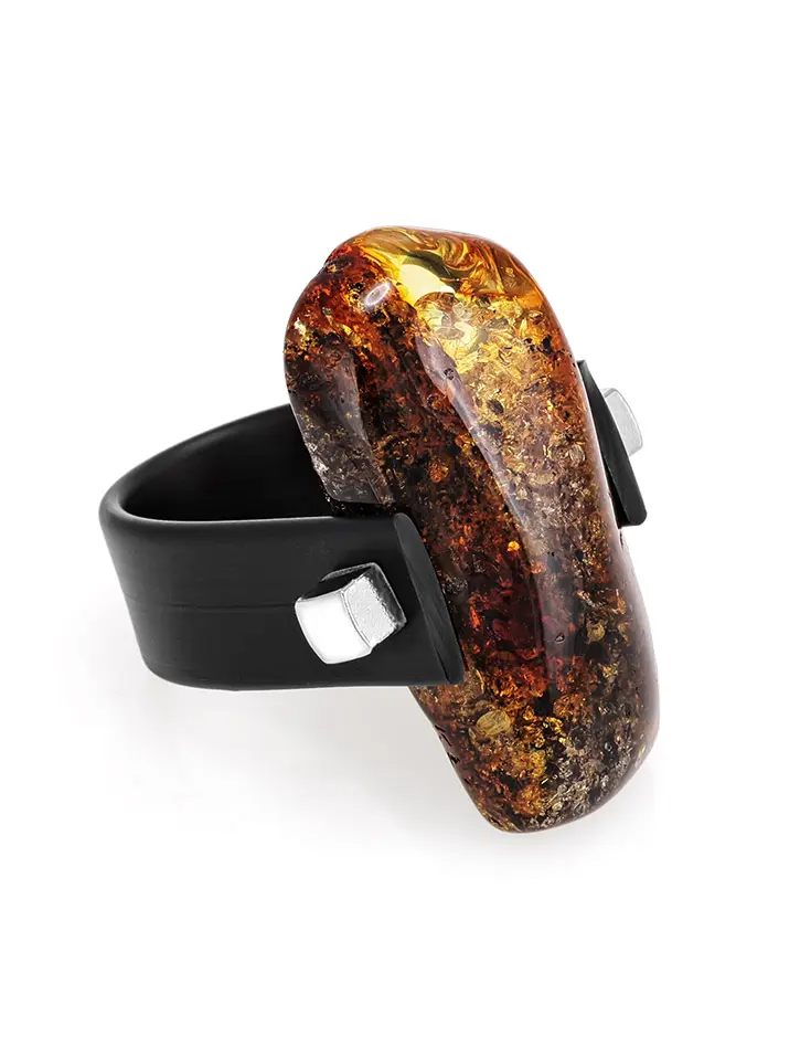 картинка Объёмное кольцо из каучука с натуральным балтийским янтарём «Сильверстоун» в онлайн магазине