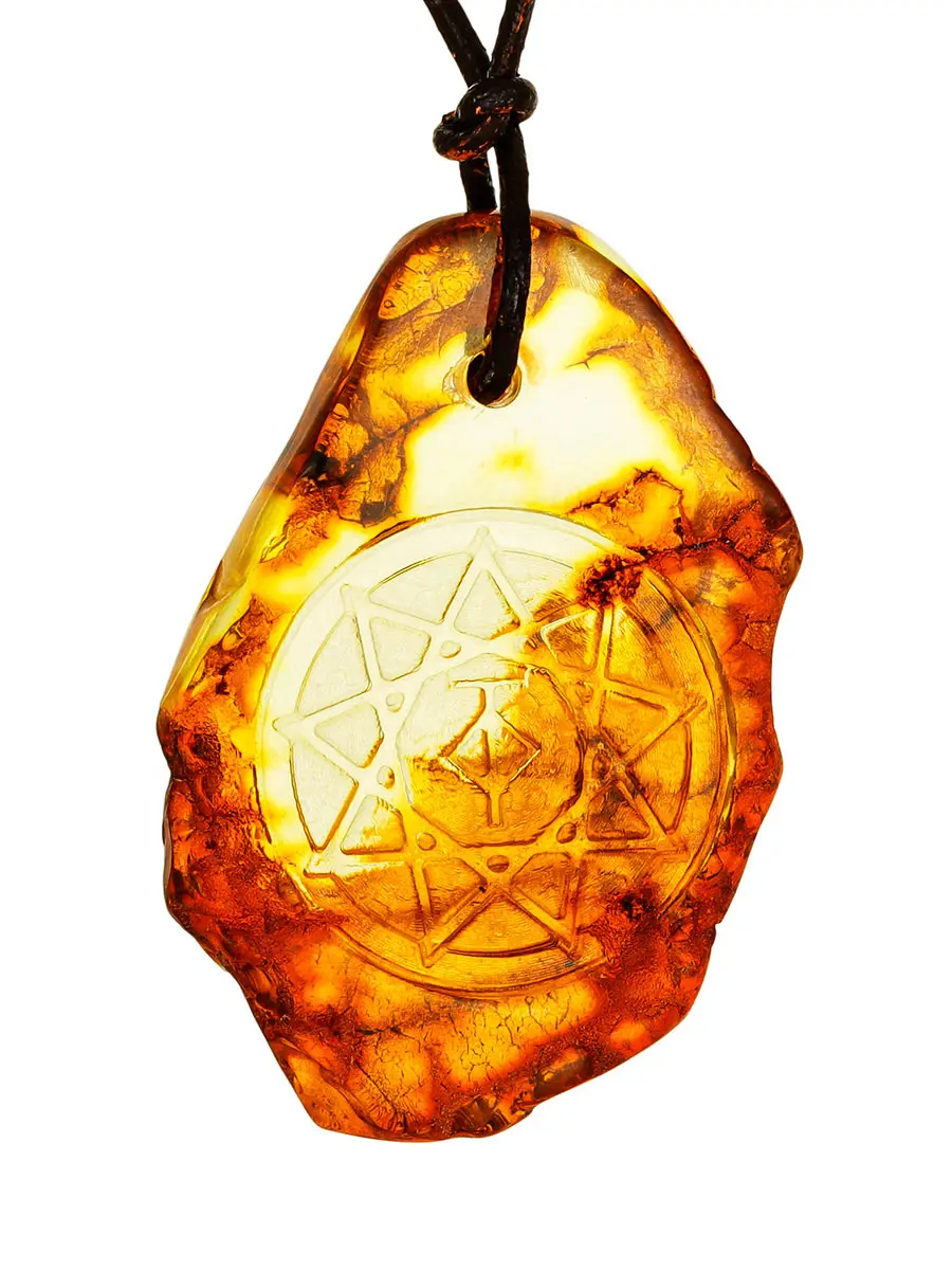 картинка Подвеска-талисман из цельного янтаря с резьбой «Чертог Тура» в онлайн магазине