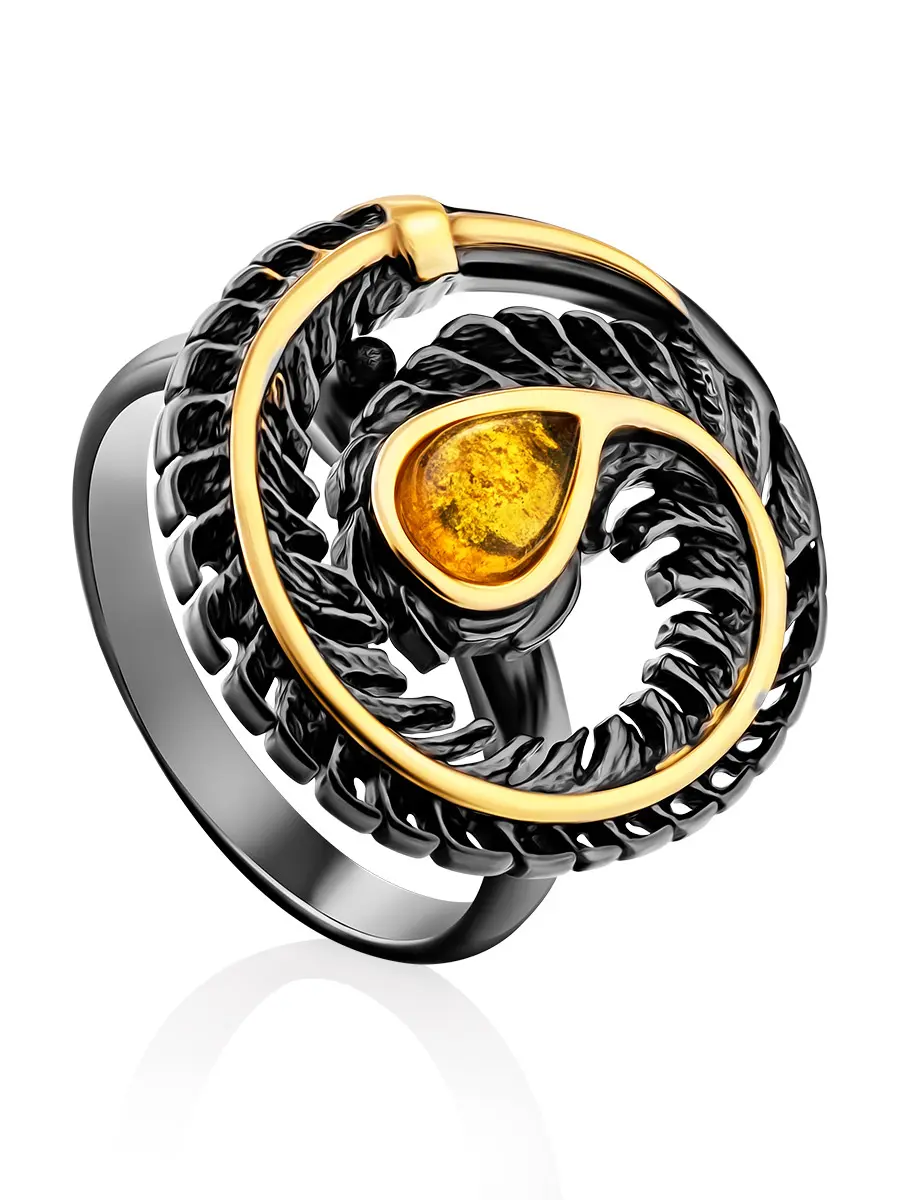 картинка Эффектное чернёное кольцо «Пёрышко» с золотистым янтарём в онлайн магазине
