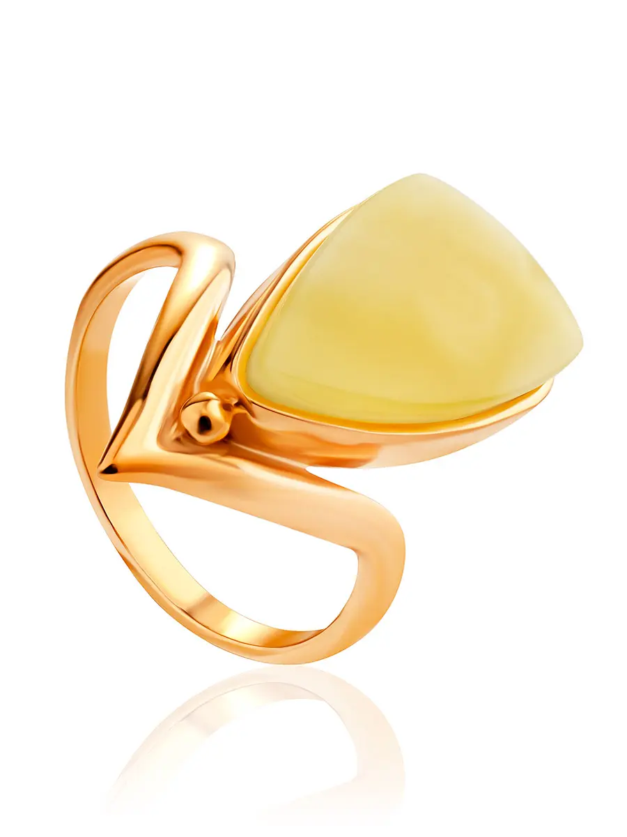 картинка Позолоченное кольцо «Агата» с натуральным янтарём молочно-медового цвета в онлайн магазине