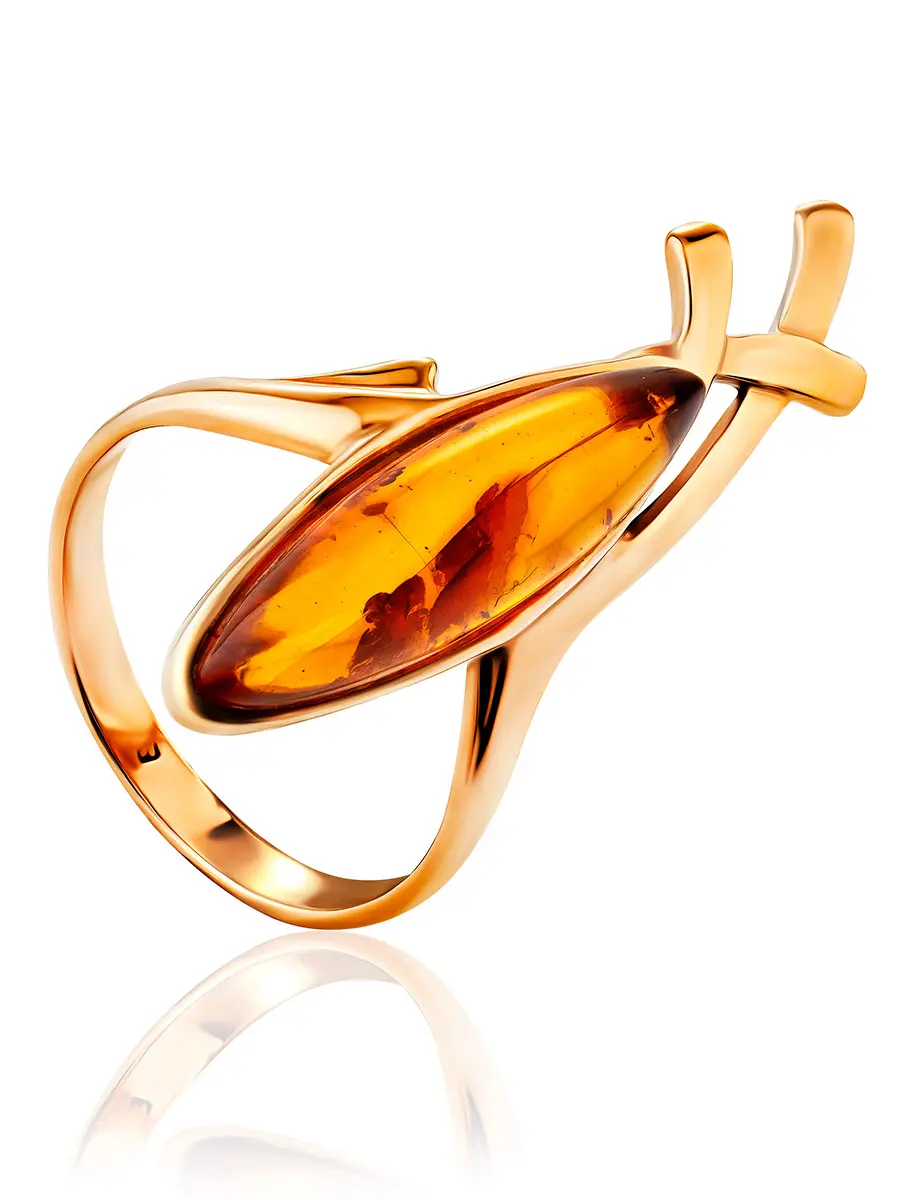 картинка Удлинённое кольцо из серебра в золочении и коньячного янтаря «Фудзияма» в онлайн магазине